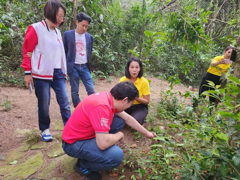 ผู้บริหารซิงเกอร์ ชมกิจกรรมและการดำเนินงานภายในโครงการพัฒนาส่วนพระองค์ ชุมพร