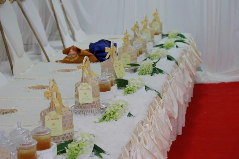 บริษัท ซิงเกอร์ประเทศไทย จำกัด (มหาชน) ทำบุญบริษัทฯ และสักการะองค์พระครุฑพ่าห์