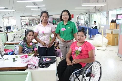 ซิงเกอร์ ปันความสุขสู่สังคมไทย