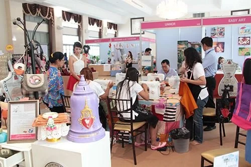 ซิงเกอร์ เชิญชวนตัดเย็บ "ผ้าอาบน้ำฝน และผ้าอังสะ” สำหรับเทศกาลเข้าพรรษา 2557