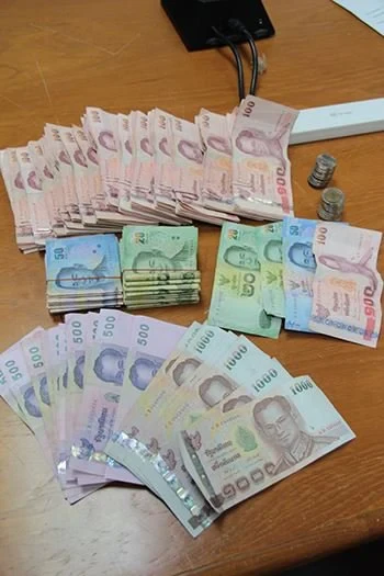ซิงเกอร์ เชิญชวนตัดเย็บ "ผ้าอาบน้ำฝน และผ้าอังสะ” สำหรับเทศกาลเข้าพรรษา 2557