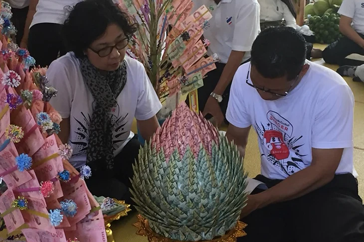บริษัท ซิงเกอร์ประเทศไทย จำกัด (มหาชน) ร่วมทอดกฐินสามัคคี ณ วัดท่าคอยนาง ตำบลสวาย อำเภอปรางกู่ จังหวัดศรีสะเกษ