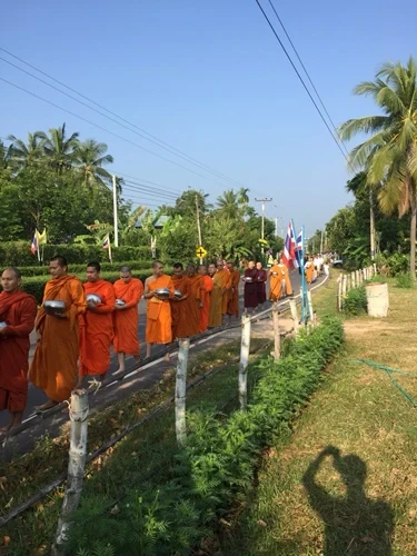 บริษัท ซิงเกอร์ประเทศไทย จำกัด (มหาชน) ร่วมทอดกฐินสามัคคี ณ วัดท่าคอยนาง ตำบลสวาย อำเภอปรางกู่ จังหวัดศรีสะเกษ
