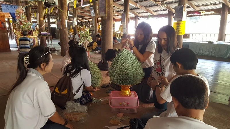 บริษัท ซิงเกอร์ประเทศไทย จำกัด (มหาชน) ร่วมทอดกฐินสามัคคี เพื่อสมทบทุนสร้างกำแพงแก้วโบสถ์วัดโกสัมพี