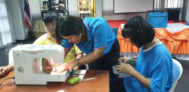 กิจกรรม ด้านการส่งเสริมการพัฒนาเด็กและเยาวชน โดยการ สนับสนุนกิจกรรมให้กับ กลุ่มเด็กเยาวชนบำบัดยาเสพติด โรงพยาบาลตุลาการเฉลิมพระเกียรติ