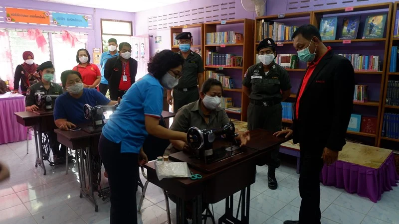 บริษัท ซิงเกอร์ประเทศไทย จำกัด (มหาชน) ได้ดำเนินกิจการครบ 130 ปี ในปี 2562 จึงได้ น้อมเกล้าฯ ถวายจักรเย็บผ้าซิงเกอร์ แด่ สมเด็จพระกนิษฐาธิราชเจ้า กรมสมเด็จพระเทพรัตนราชสุดา ฯ สยามบรมราชกุมารี
