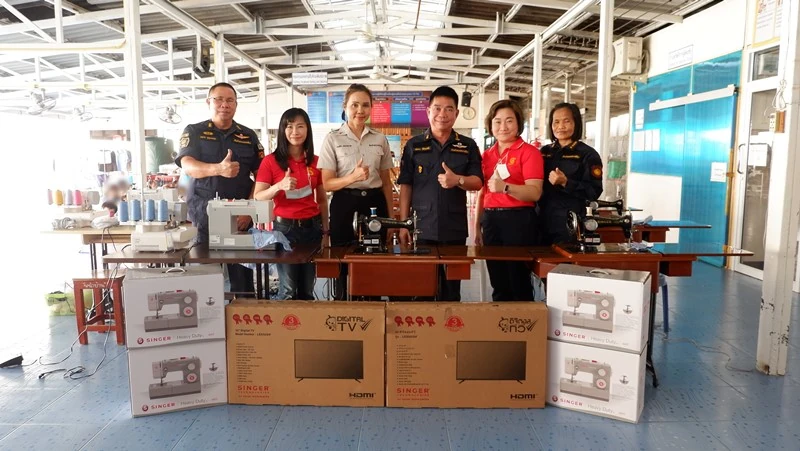 จัดกิจกรรม “สร้างงาน สร้างอาชีพ” ด้านการร่วมพัฒนาชุมชนและสังคม โดยการฝึกอาชีพด้านการตัดเย็บ “กระเป๋าผ้า”