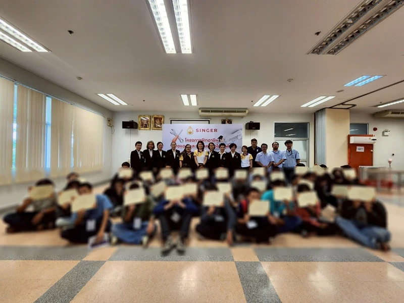 ศาลเยาวชนและครอบครัวกลางกรุงเทพ ร่วมกับ บริษัท ซิงเกอร์ประเทศไทย จำกัด (มหาชน) จัดโครงการ “ส่งเสริมความรู้และพัฒนาทักษะอาชีพเด็กและเยาวชน”
